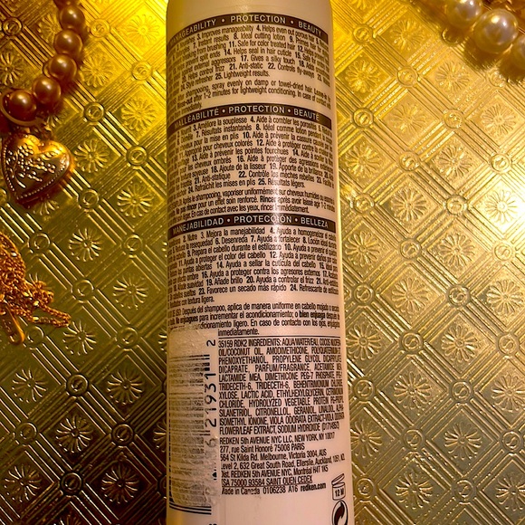 REDKEN ONE UNITED All In One Multi-Benefit Treatment - Picture 3 of 4